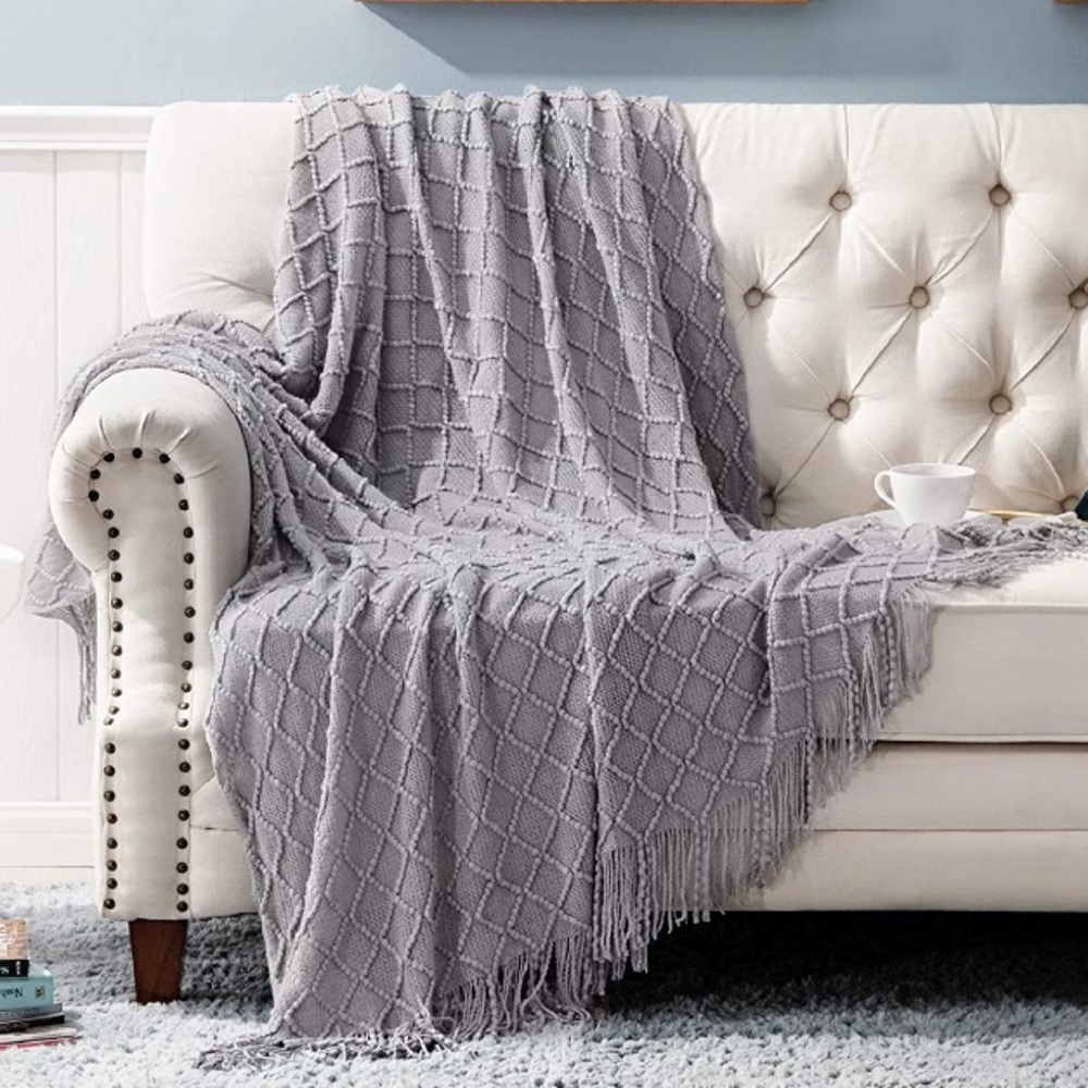 Grey Diamond Tassel Knit Throw Cozy Fringe Patterned Fall/Winter Dorm Blanket